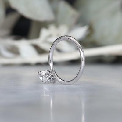 DUNE / 1.08ct OVAL DIAMOND 4 CLAW SOLITAIRE