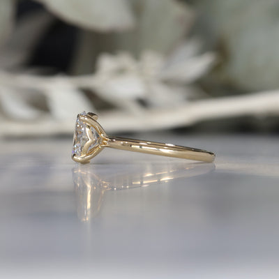 DUNE / 1.50ct OVAL DIAMOND 4 CLAW SOLITAIRE