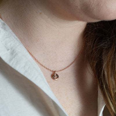 PETITE FLUX INITIAL / NECKLACE