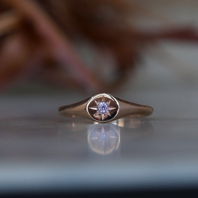 ROUND STAR SET / PINK SAPPHIRE SIGNET