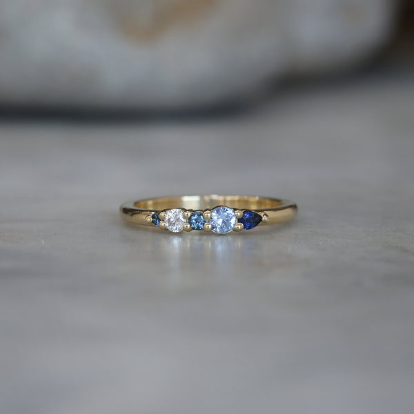 AUSTRALIAN SAPPHIRE & DIAMOND / CLUSTER RING - Meg Maskell Fine Jewellery