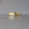 SIGNATURE TEXTURED WEDDING BAND / BEVELLED EDGE