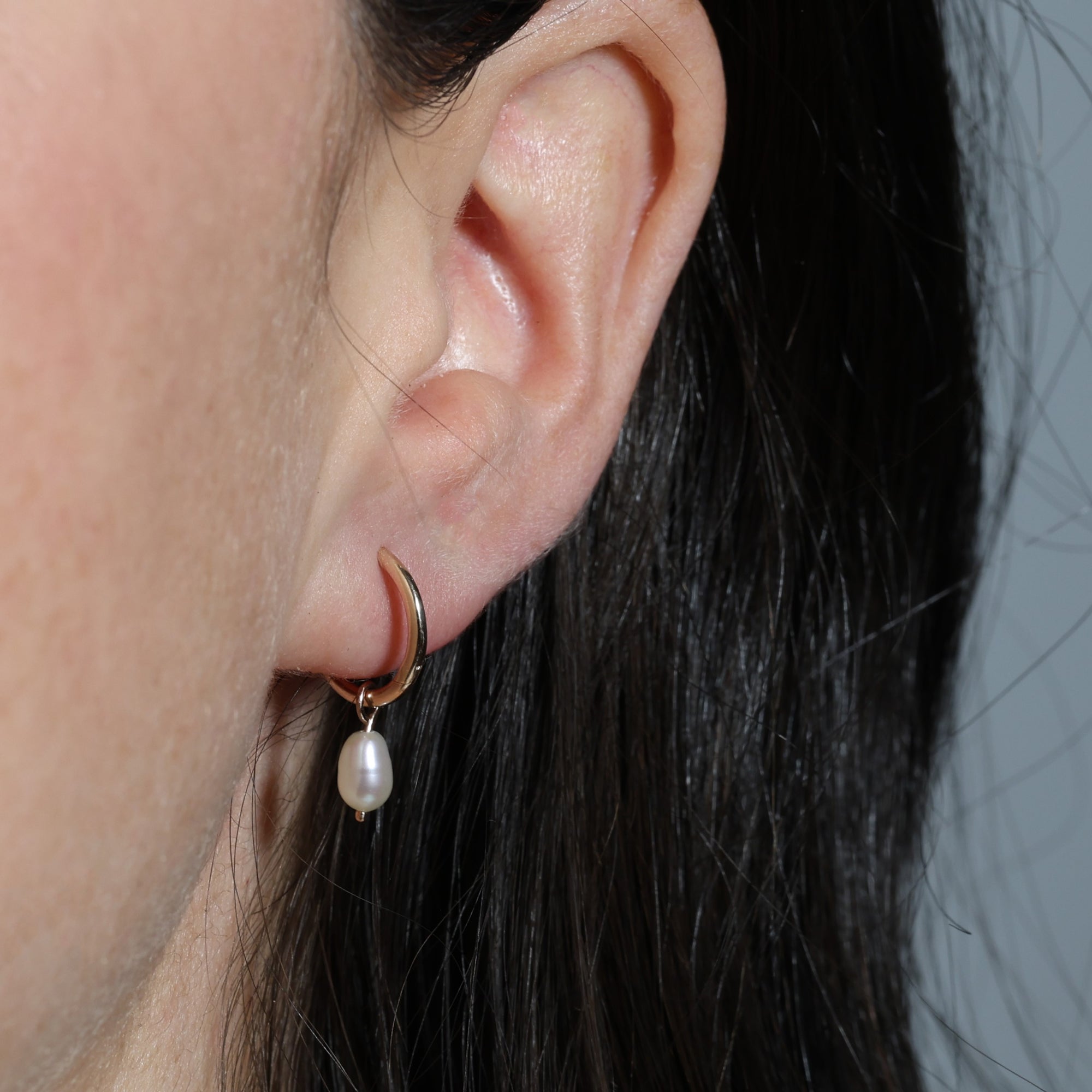 Tiny pearl deals hoop earrings