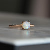 ROUND OPAL / 4 CLAW RING