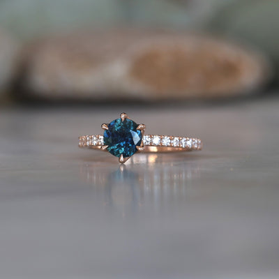 LOTUS / 1.08ct ROUND PARTI SAPPHIRE 6 CLAW PAVE BAND