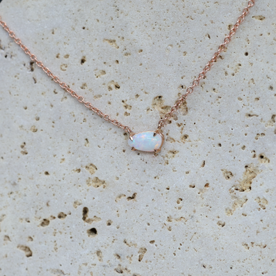 FREEFORM EAST WEST / PETITE OPAL NECKLACE