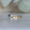 PICCOLO LUNAR TRILOGY / 4.50mm ROUND MONTANA SAPPHIRE RING