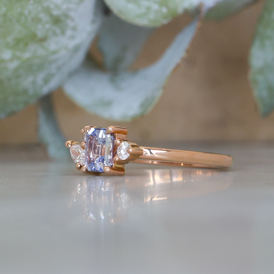 ASYMMETRIC / MADAGASCAN SAPPHIRE RING