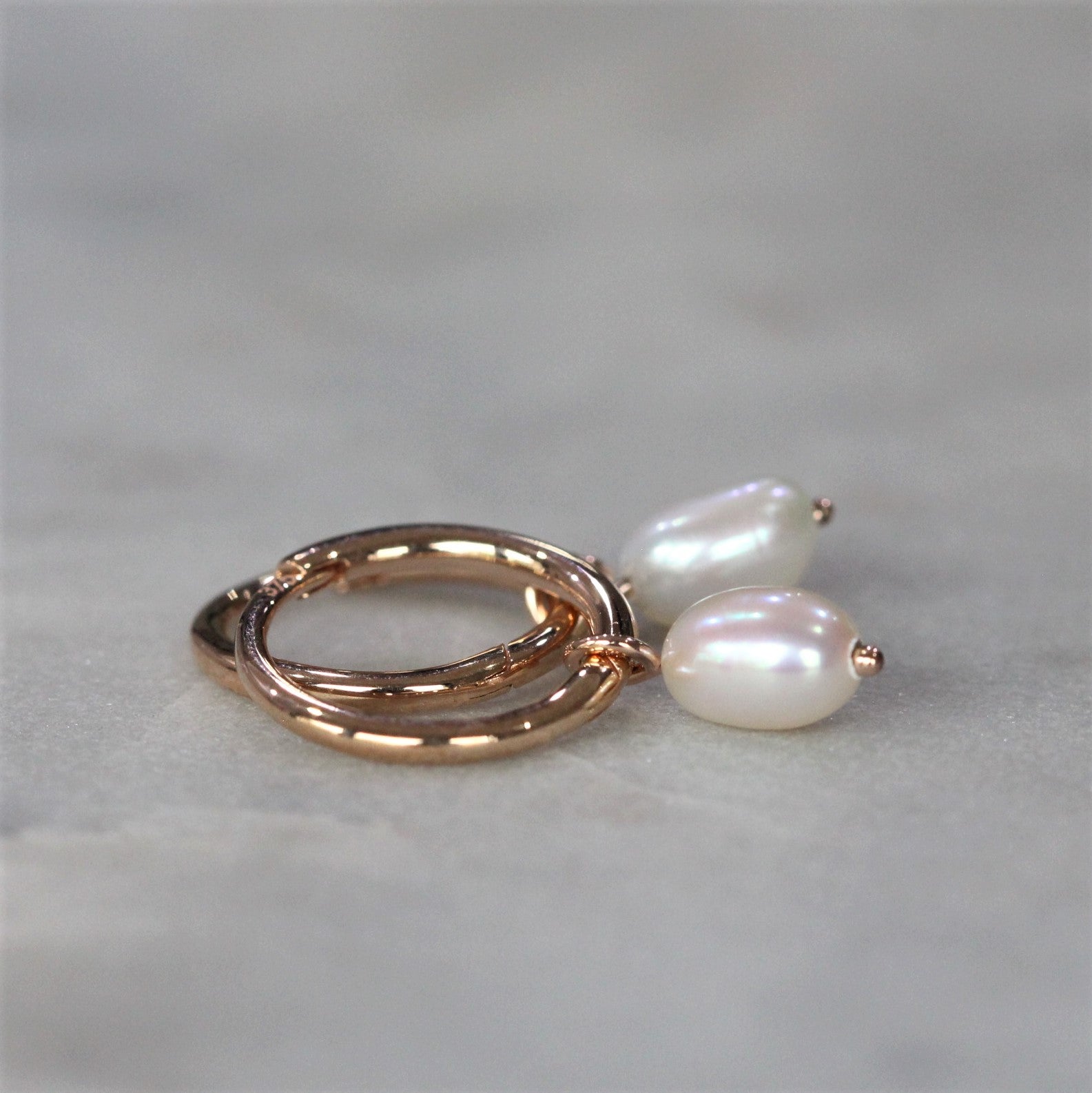 Pearl mini store hoop earrings