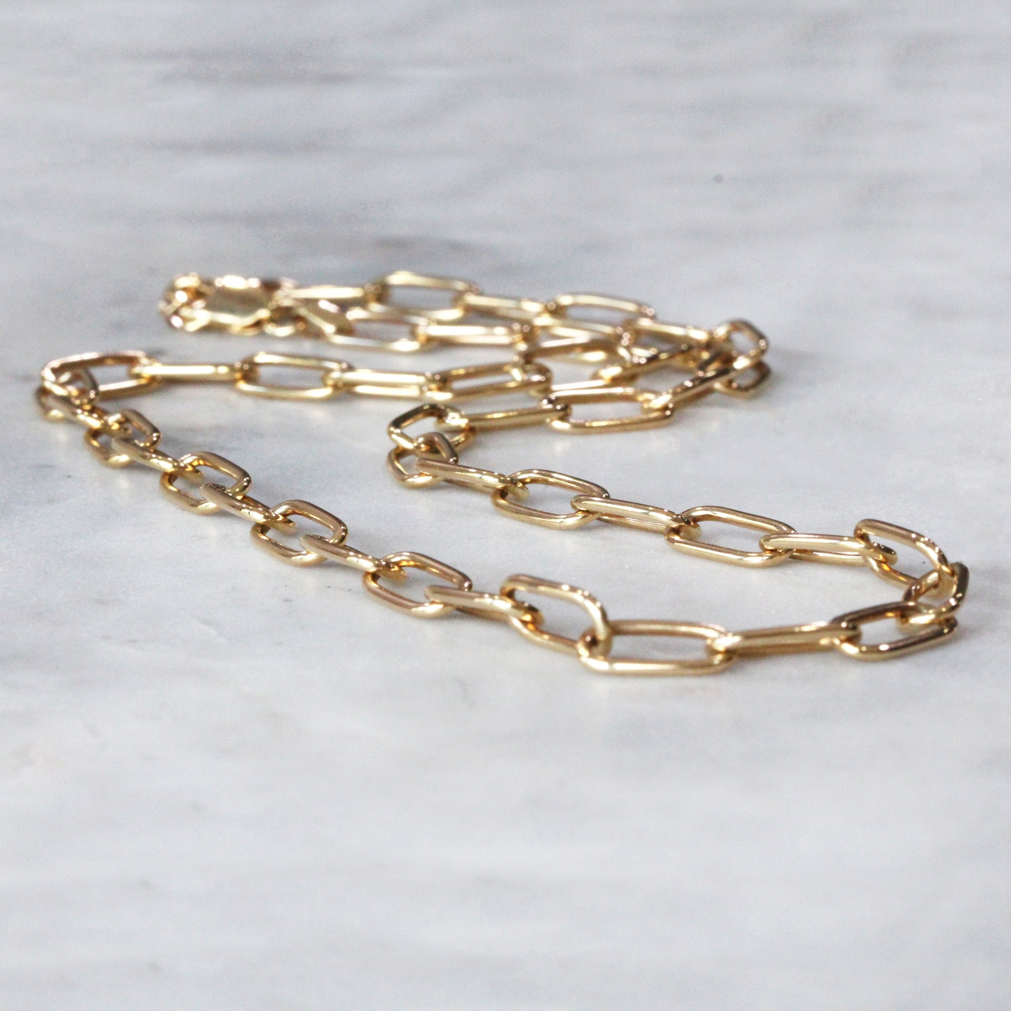 Graduated Paper Clip Link Necklace in 10K Gold - 16